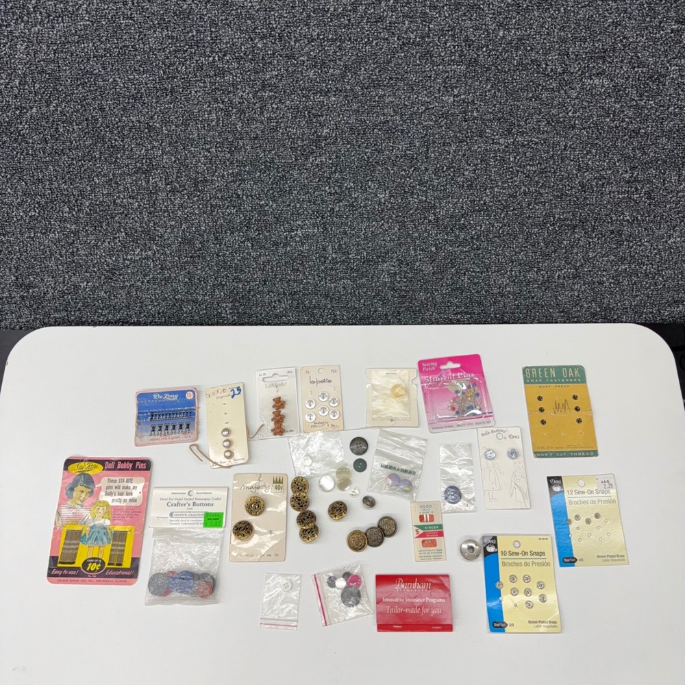 Vintage Sewing Notions Lot Buttons Snaps Pins Dritz Singer Sta-Rite Doll Pins